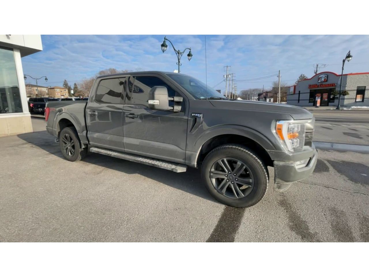 2021 Ford F-150 XLT - P21662 Mobile Image 1