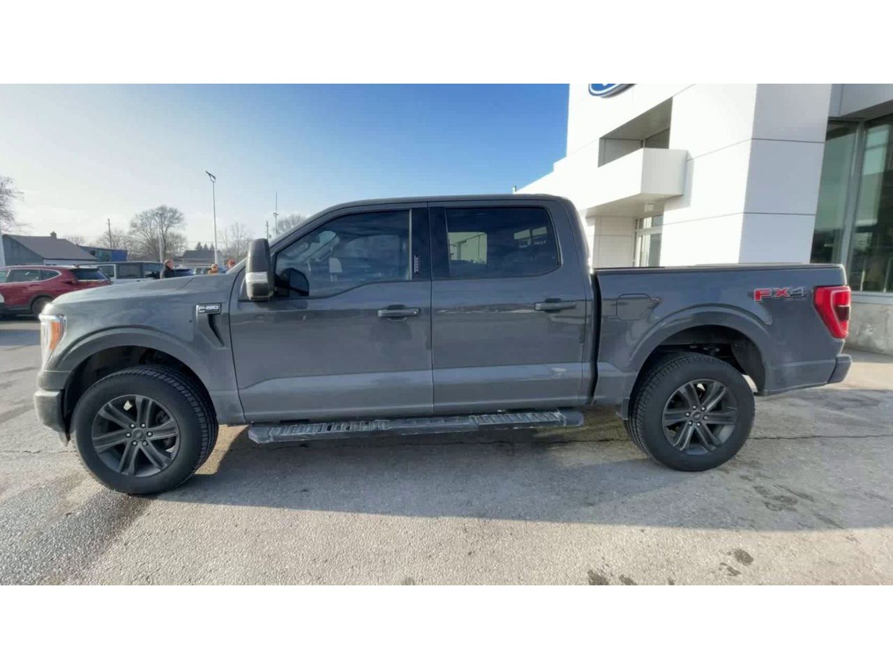 2021 Ford F-150 XLT - P21662 Mobile Image 4