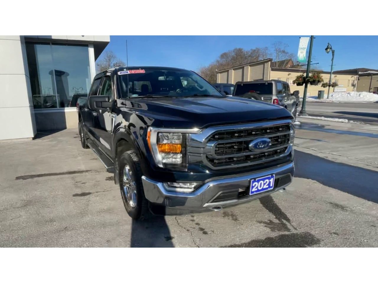 2021 Ford F-150 XLT - P21742 Mobile Image 2