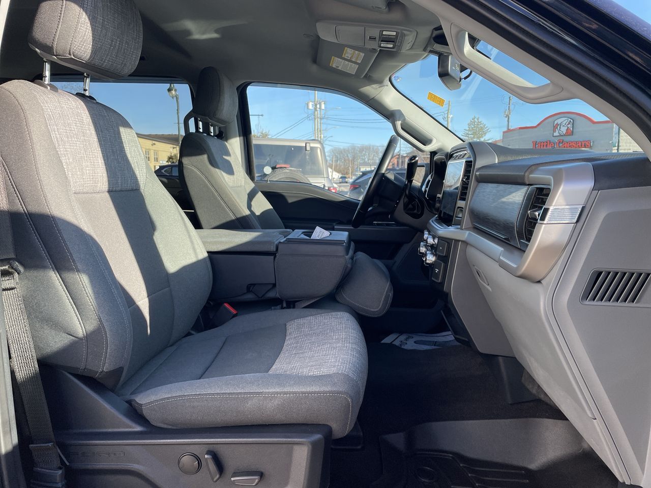 2021 Ford F-150 XLT - P21742 Mobile Image 23