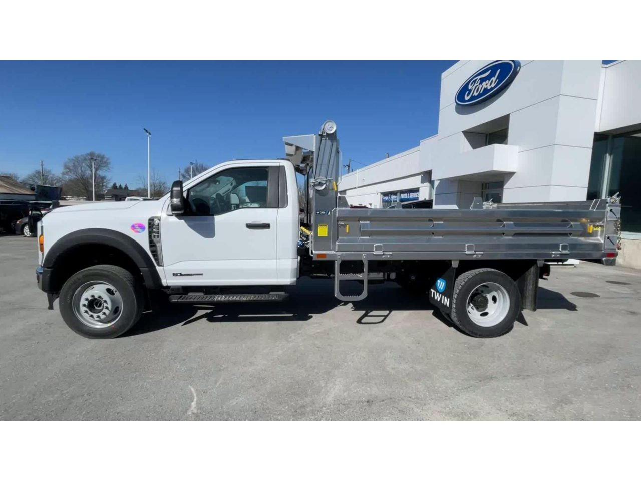 2024 Ford Super Duty F-550 DRW Xl - 21745 Mobile Image 4