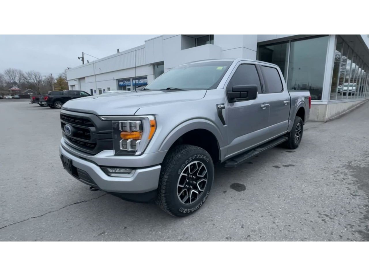 2021 Ford F-150 XLT - P21781 Mobile Image 3