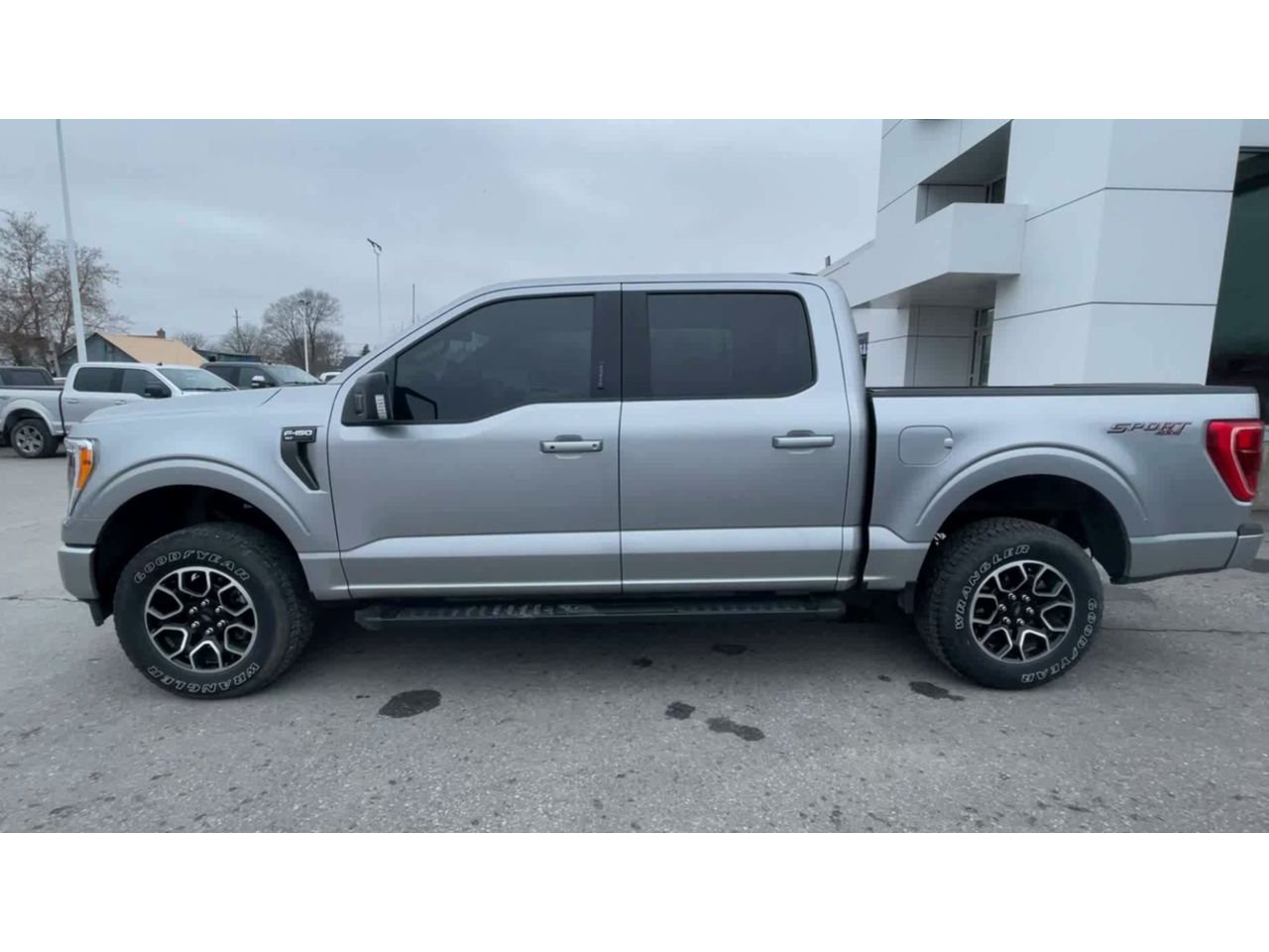 2021 Ford F-150 XLT - P21781 Mobile Image 4