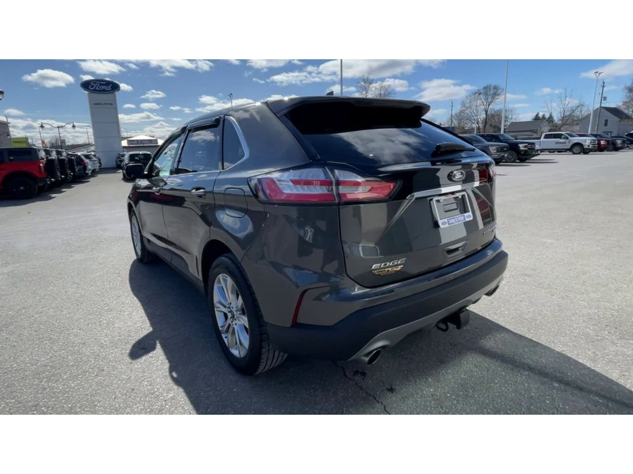 2019 Ford Edge Titanium - P21809 Mobile Image 6