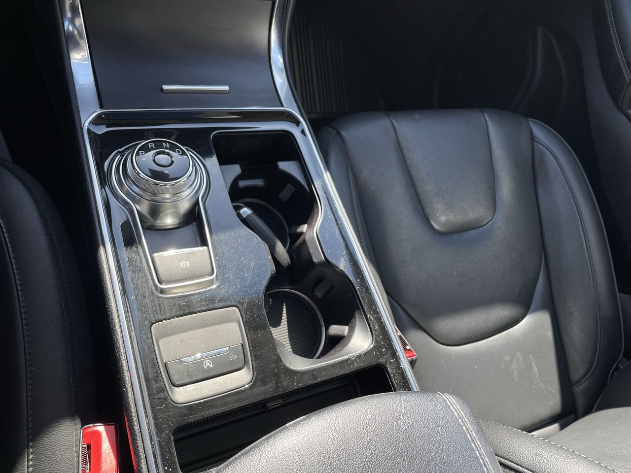 2019 Ford Edge Titanium - P21809 Mobile Image 20