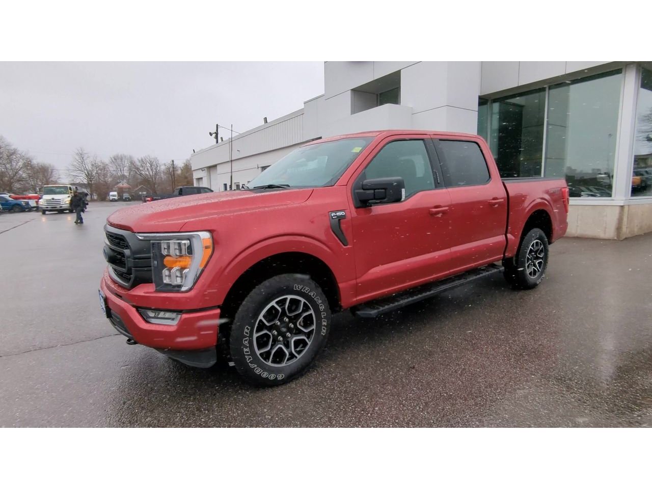 2021 Ford F-150 XLT - P21821 Mobile Image 3