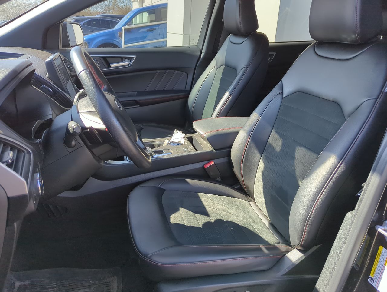 2022 Ford Edge - P21728A Full Image 11