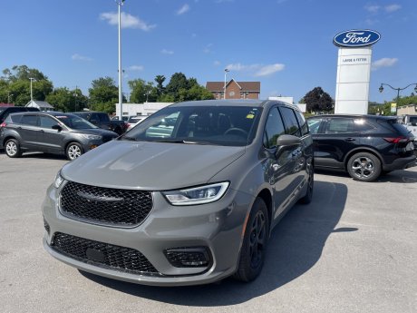 2023 Chrysler Pacifica Hybrid Touring L | HYBRID | LEATHER | 