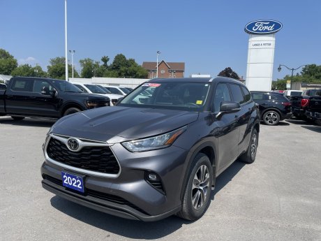 2022 Toyota Highlander Xle | LEATHER | SUNROOF | NAV 