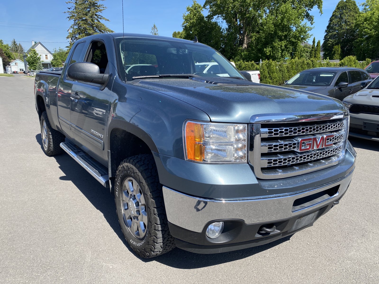 Blue 2012 GMC Sierra 2500HD SLE Ext. Cab SB 4WD Pickup Truck Four-Wheel Drive Automatic