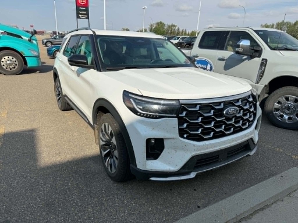 Star White Metallic Tri-coat 2025 Ford Explorer SUV / Crossover All-Wheel Drive Automatic