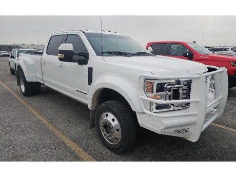 2022 Ford F-450SD Lariat 