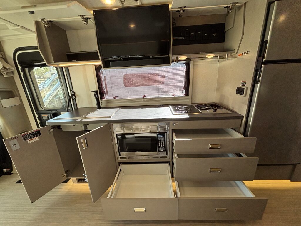 View/24D/2026 image-10