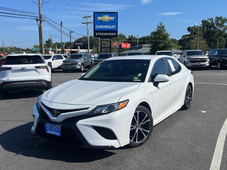 2020 Toyota Camry SE 