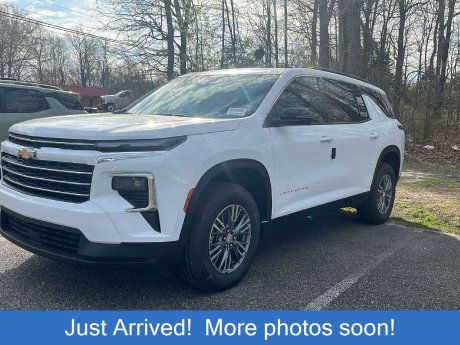 2025 Chevrolet Traverse FWD LT 