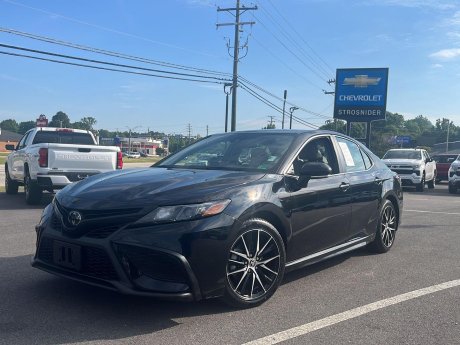 2023 Toyota Camry SE 