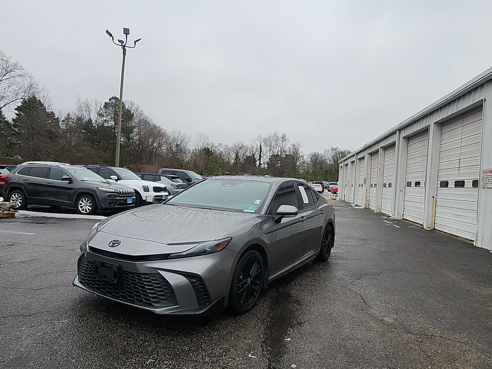 2025 Toyota Camry SE FWD
