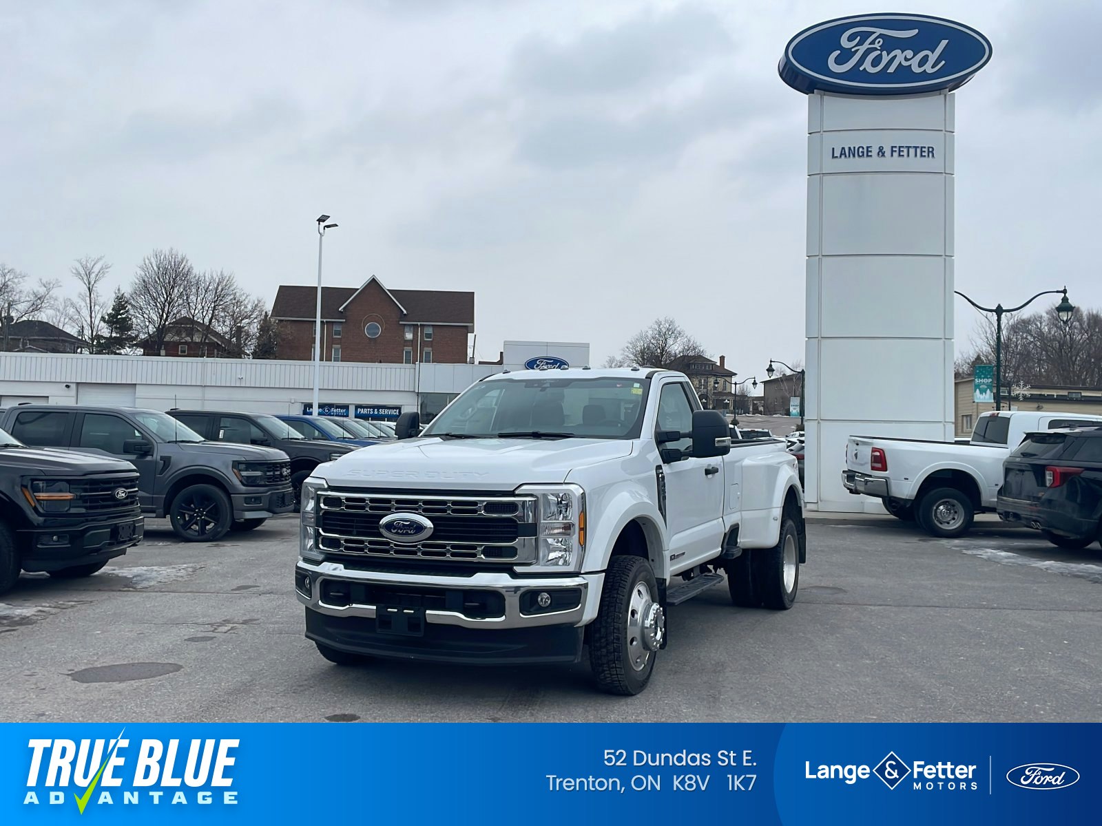 Ford F-450 Super Duty XLT Regular Cab LB DRW 4WD 2026