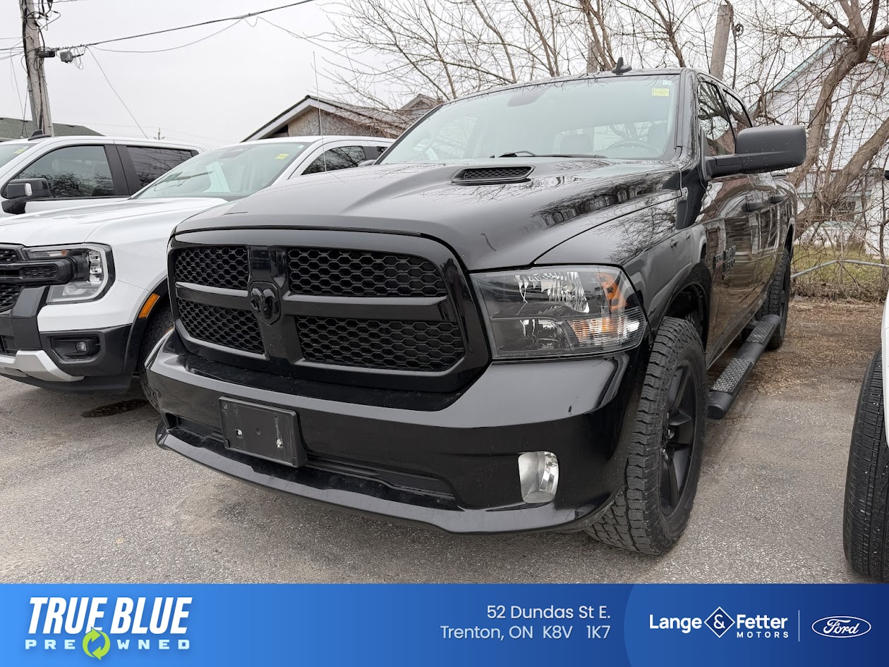 RAM 1500 Classic Express Crew Cab 4WD 2021