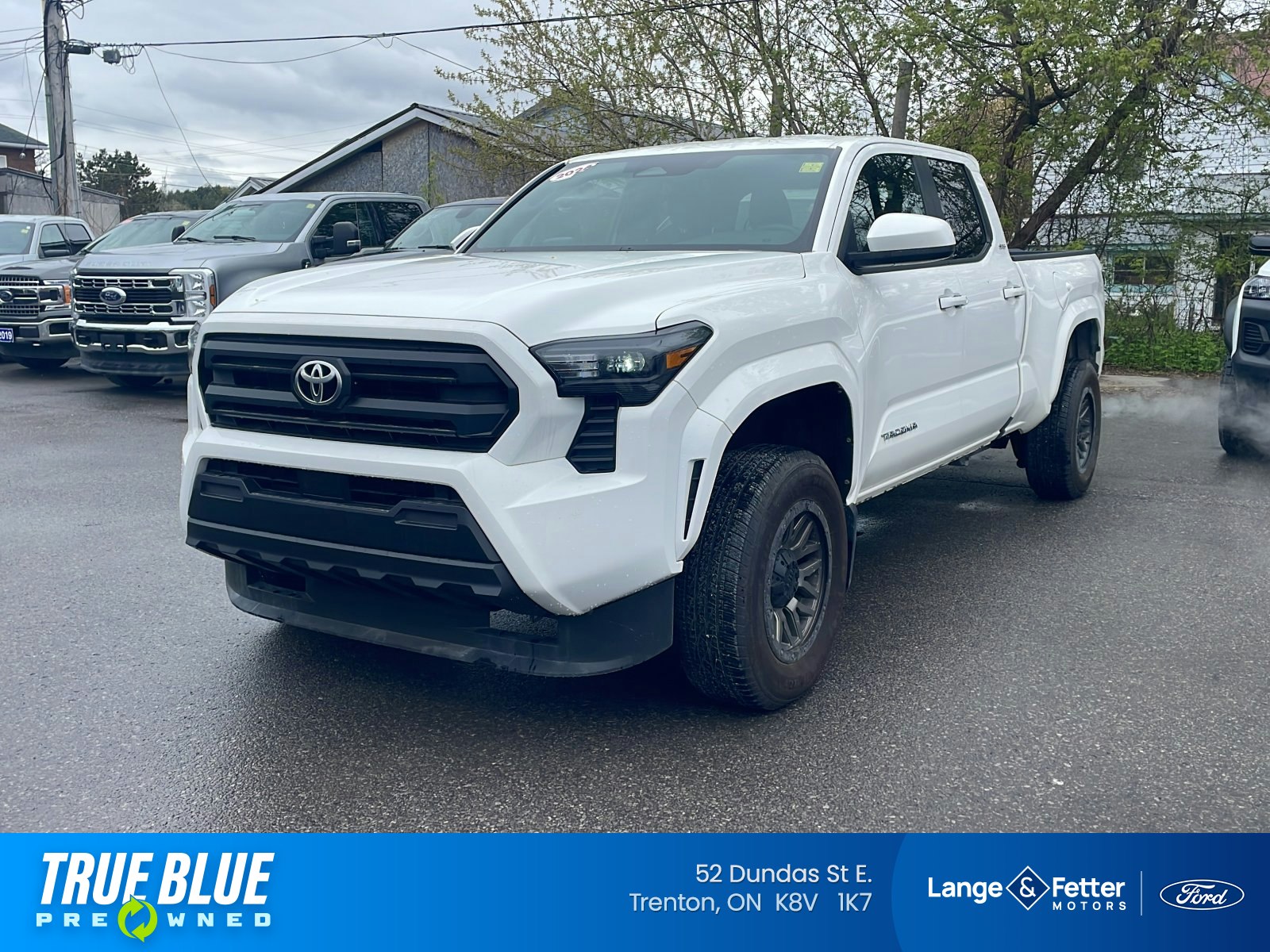 Toyota Tacoma SR5 Double Cab 4WD 2024